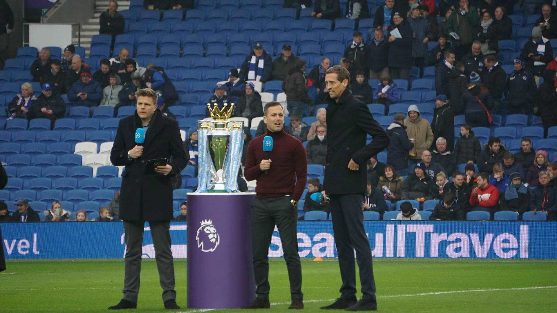 对于巴塞罗 对于巴塞罗